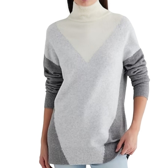 Express Sweaters - NWT Express Grey & Cream Color Block Oversized Mock Neck Pullover Sweater